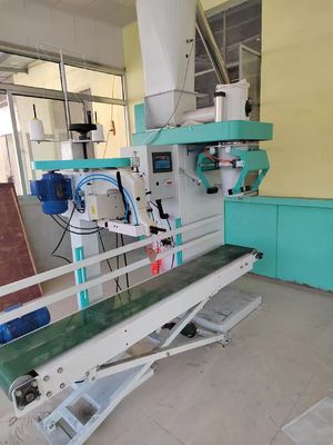 Mesin Pengemasan Granular dengan Akurasi Pengemasan ±0,25g, Sistem Kontrol PLC, dan Motor 380V yang Dapat Dikustomisasi untuk Efisiensi Tinggi